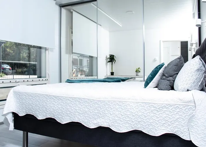 别墅 Talo Saunalla Ja Saehkoeauton Oma Type2 Latauspiste 万塔